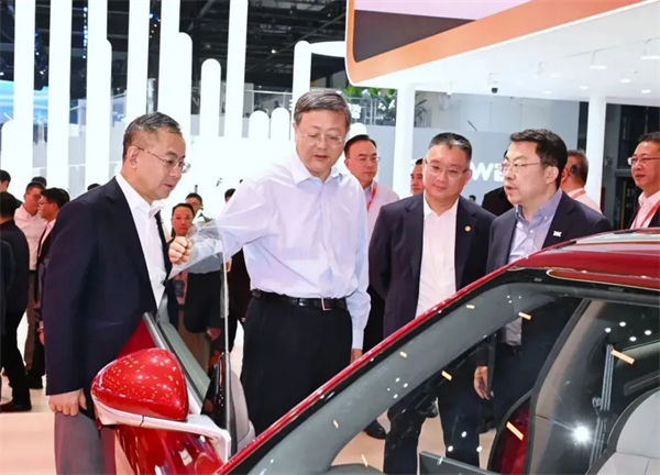 党代会系列报道（四）丨以高质量党建引领高质量发展，加快建成世界一流汽车集团