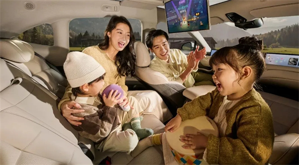 升舱不加价！“满配SUV”全新智己LS6剧院版上市，权益价21.99万~28.29万元