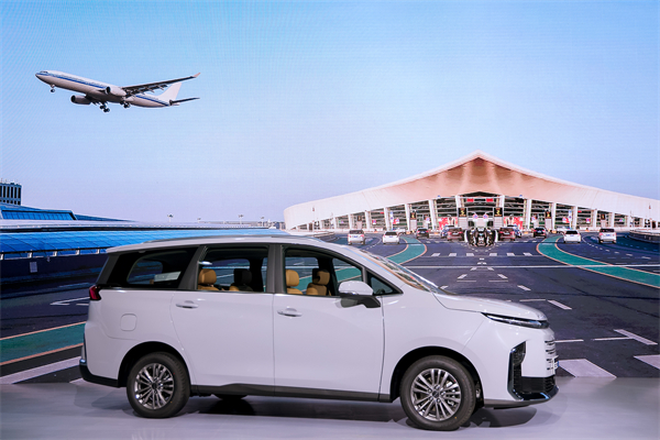 大空间、更省钱、长续航，“国民家用MPV”上汽大通G50混动MPV开启预售，满足家庭用车、旅游出行等全需求！