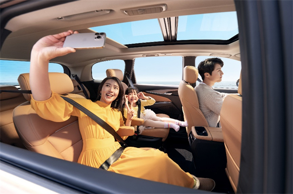 全球唯一10万级混动MPV——上汽大通 G50 混动上市，售价13.98万起